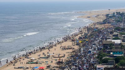 வரலாறும் அழகும் கைகோர்க்கும் இடம்: சென்னையின் மெரினா..!