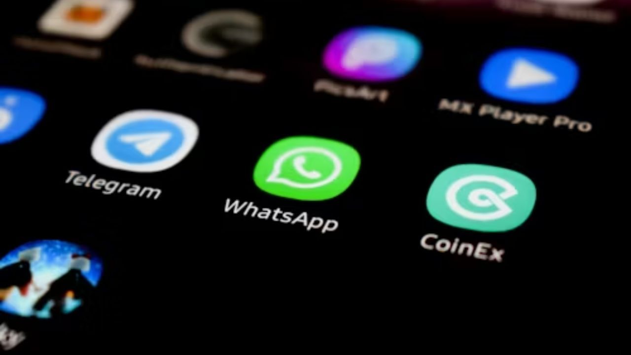 WhatsApp : ஒரே ஸ்மார்ட்போனில் இரண்டு வாட்ஸ்அப் செயலிகளை பயன்படுத்துவது எப்படி? WhatsApp : ஒரே ஸ்மார்ட்போனில் இரண்டு வாட்ஸ்அப் செயலிகளை பயன்படுத்துவது எப்படி?