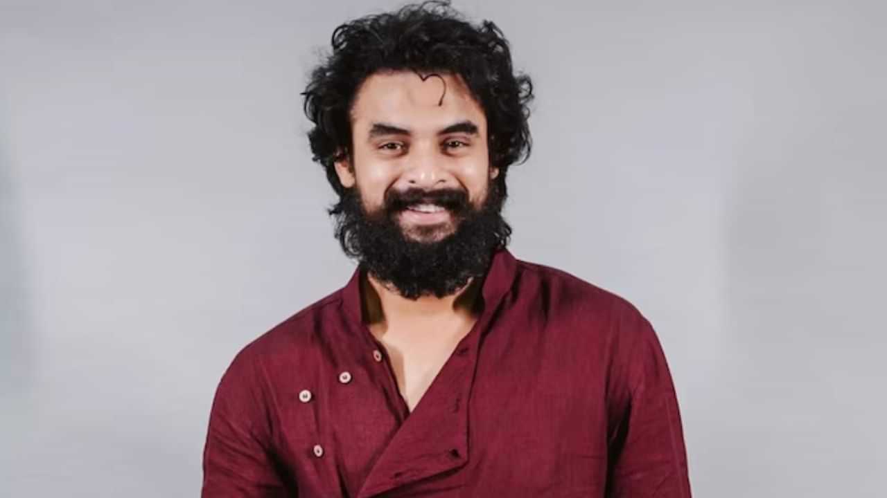கேரள திரைப்பட விமர்சகர்கள் விருதுகளில் சிறந்த நடிகருக்கான விருதை வென்றார் டொவினோ தாமஸ்!