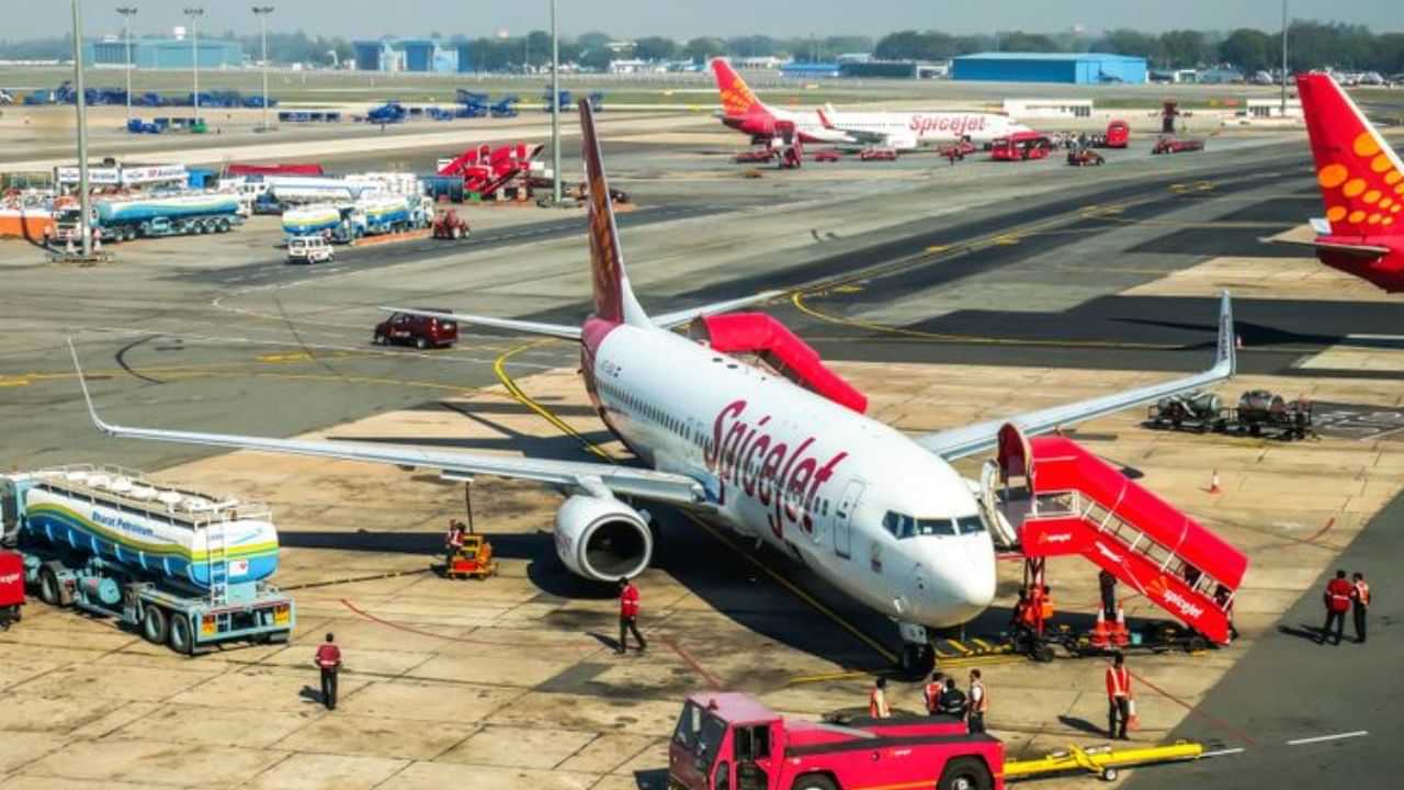 32 விமான நிலையங்கள் மூடல்...  இந்தியா எடுத்த ஆக்ஷன்..  லிஸ்ட் இதோ!
