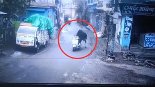 திடீரென ஆக்ரோஷமடைந்த ரோபோட்.. ஊழியர்களை சரமாரியாக தாக்கியதால் அதிர்ச்சி!