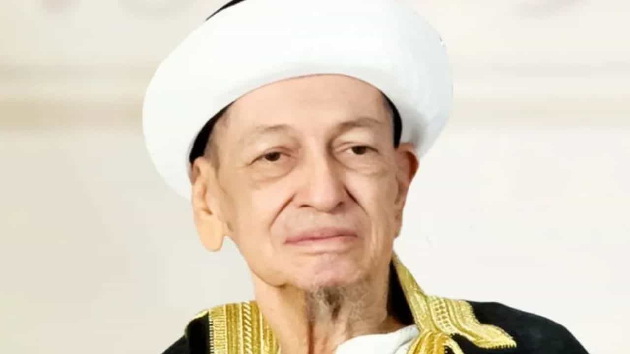 தலைமை காஜி சலாஹுத்தீன் அயூப் மறைவு: அரசியல் தலைவர்கள் இரங்கல்..! தலைமை காஜி சலாஹுத்தீன் அயூப் மறைவு: அரசியல் தலைவர்கள் இரங்கல்..!