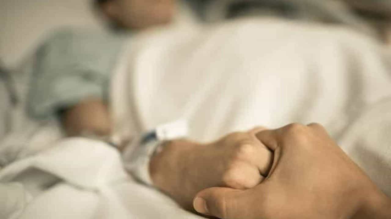 நாம் உயிருடன் இருக்கும்போது நம்மைச்சுற்றி ஒளி தென்படுமா? சுவாரஸ்யமான ஆய்வு! நாம் உயிருடன் இருக்கும்போது நம்மைச்சுற்றி ஒளி தென்படுமா? சுவாரஸ்யமான ஆய்வு!