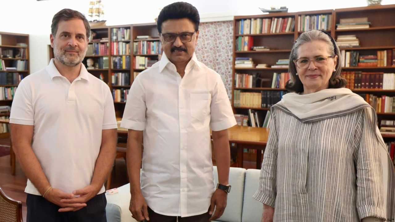 குடும்ப சந்திப்பாக உணர்ந்தேன்: சோனியா, ராகுல் காந்தியை சந்தித்த முதல்வர் ஸ்டாலின்