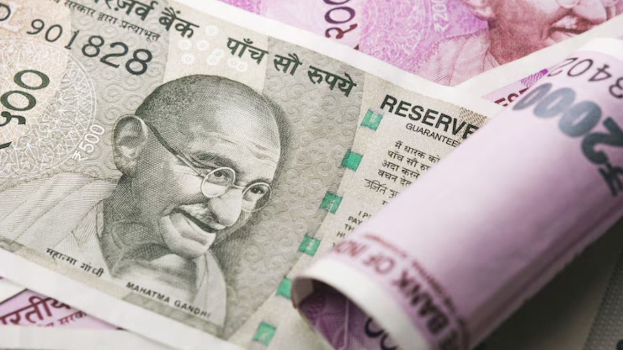 Fixed Deposit : வட்டி மட்டுமே ரூ.89,989 கிடைக்கும்.. அஞ்சலகத்தின் இந்த அசத்தல் திட்டத்தை தெரிந்துக்கொள்ளுங்கள்! Fixed Deposit : வட்டி மட்டுமே ரூ.89,989 கிடைக்கும்.. அஞ்சலகத்தின் இந்த அசத்தல் திட்டத்தை தெரிந்துக்கொள்ளுங்கள்!