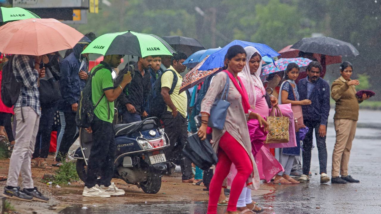 Tamil Nadu Weather Update: தொடரும் கனமழை எச்சரிக்கை.. மீண்டும் வெயில் வருமா..? அடுத்த 7 நாட்கள் வானிலை எப்படி..? Tamil Nadu Weather Update: தொடரும் கனமழை எச்சரிக்கை.. மீண்டும் வெயில் வருமா..? அடுத்த 7 நாட்கள் வானிலை எப்படி..?