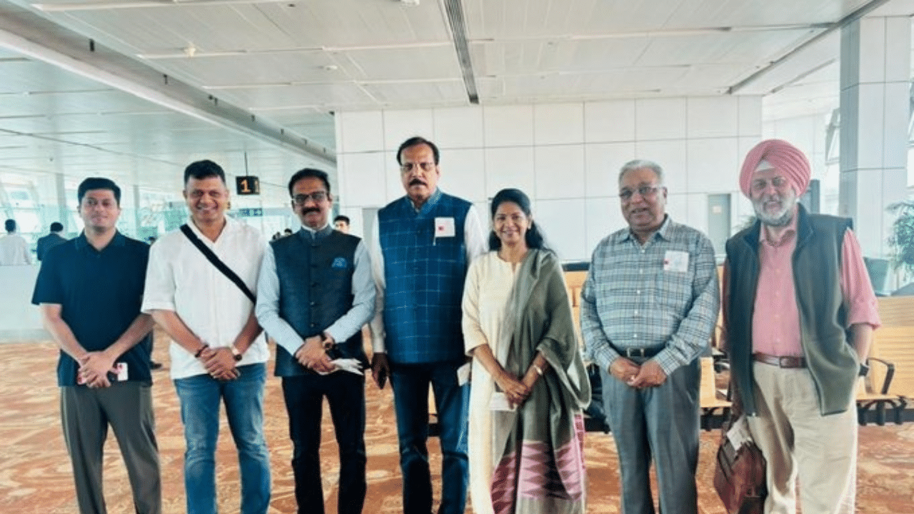கனிமொழியின் ரஷ்யா பயணத்தின் போது டிரோன் தாக்குதல் - தரையிறங்கும் நேரத்தில் நடந்த பரபரப்பு