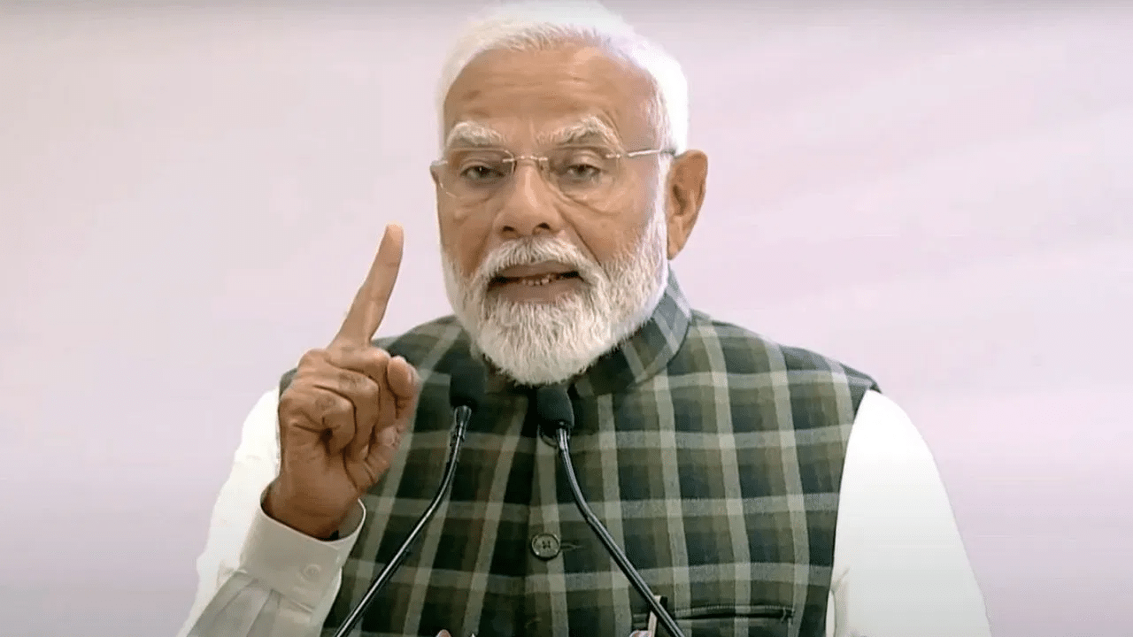 அது ஒருநாள் பாகிஸ்தானையே அழித்துவிடும் – ஆபரேஷன் சிந்தூர் குறித்து பிரதமர் மோடி அது ஒருநாள் பாகிஸ்தானையே அழித்துவிடும் – ஆபரேஷன் சிந்தூர் குறித்து பிரதமர் மோடி