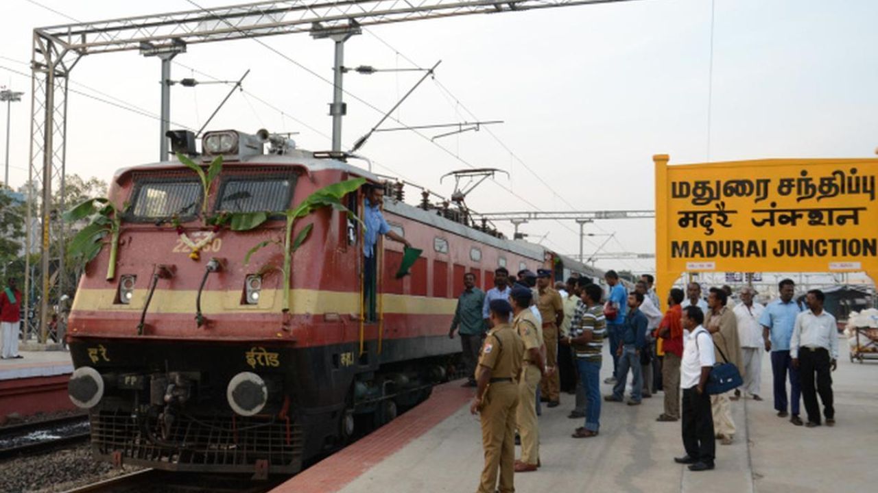 பயணிகளுக்கு முக்கிய அறிவிப்பு… ரயில் சேவைகளில் பெரிய மாற்றங்கள்..! பயணிகளுக்கு முக்கிய அறிவிப்பு… ரயில் சேவைகளில் பெரிய மாற்றங்கள்..!