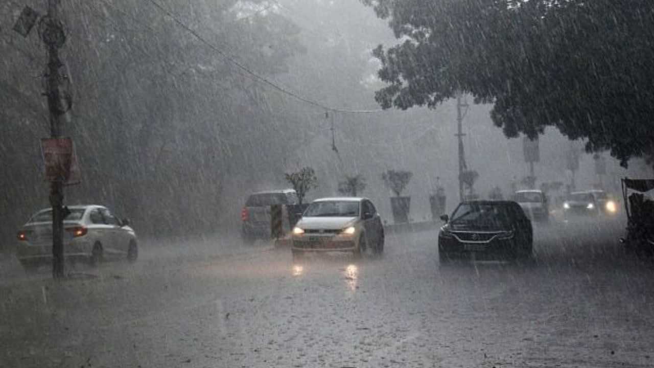 Tamilnadu Weather: புரட்டி எடுக்கப்போகும் மழை.. எந்தெந்த மாவட்டங்களுக்கு எச்சரிக்கை?