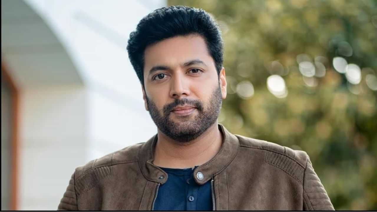 திருமண வாழ்க்கையை காப்பாற்ற என் பெற்றோரை கூட பிரிந்து இருந்தேன் - சர்ச்சைகளுக்கு முற்றுப்புள்ளி வைத்த ரவி மோகன்... திருமண வாழ்க்கையை காப்பாற்ற என் பெற்றோரை கூட பிரிந்து இருந்தேன் - சர்ச்சைகளுக்கு முற்றுப்புள்ளி வைத்த ரவி மோகன்...