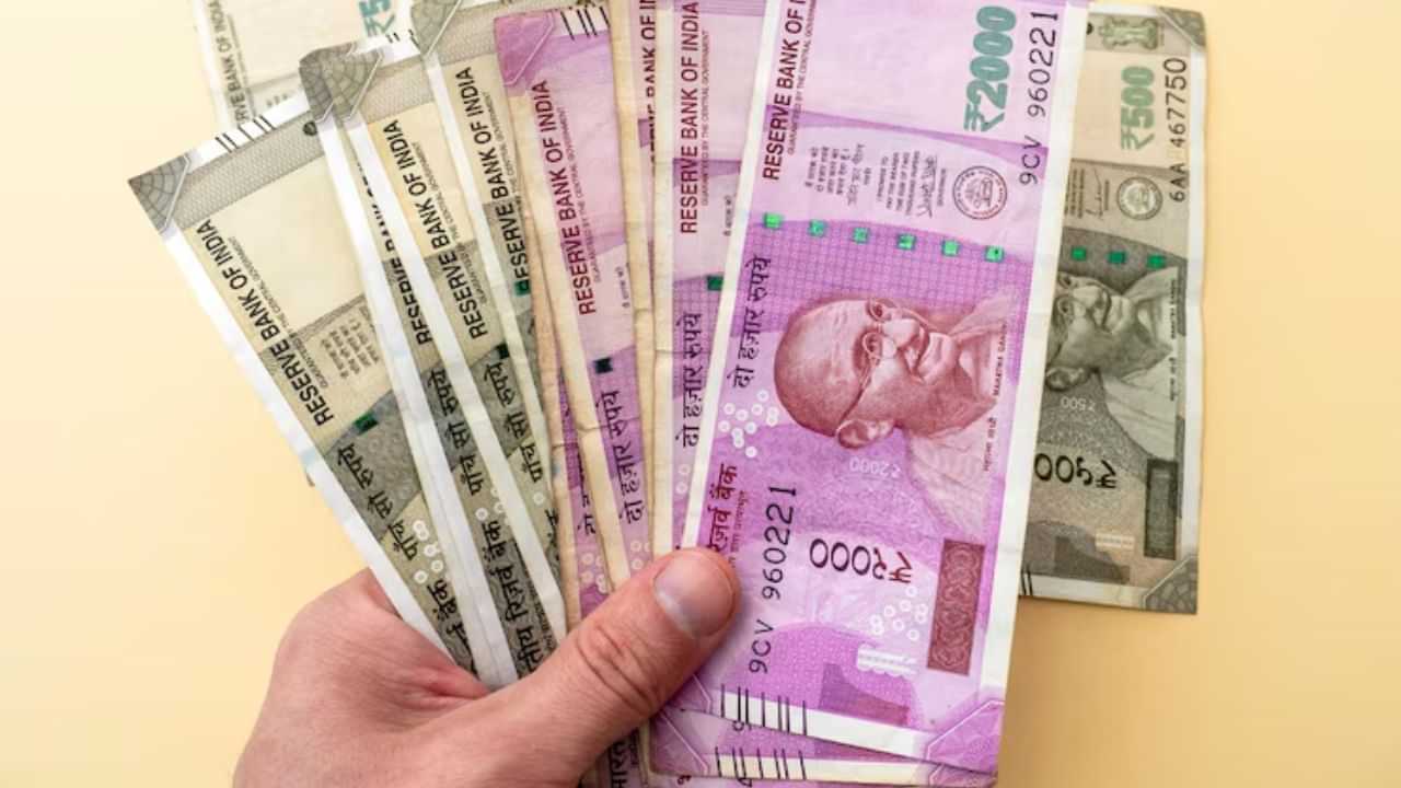 Recurring Deposit : மாதம் ரூ.2,800 முதலீடு செய்வதன் மூலம் வட்டியாக மட்டும் ரூ.31,824 கிடைக்கும்!