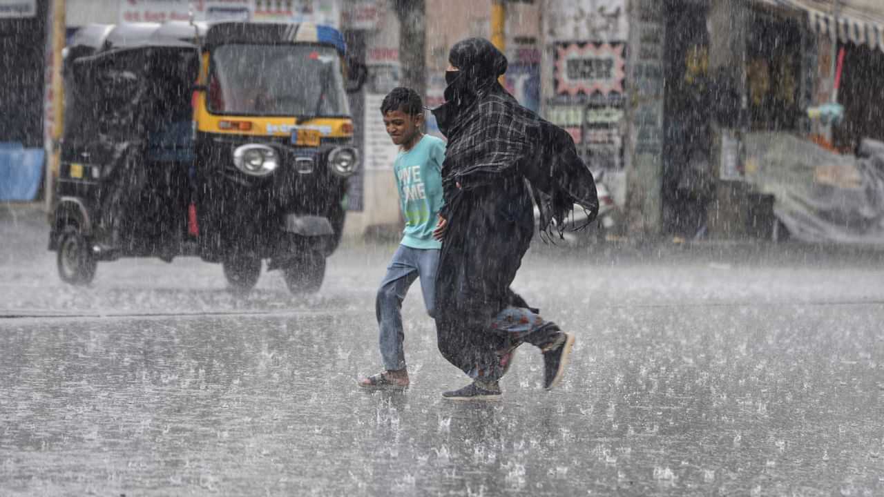 வெளுக்கும் கனமழை.. எந்தெந்த மாவட்டங்கள் தெரியுமா? வானிலை மையம் அலர்ட்!