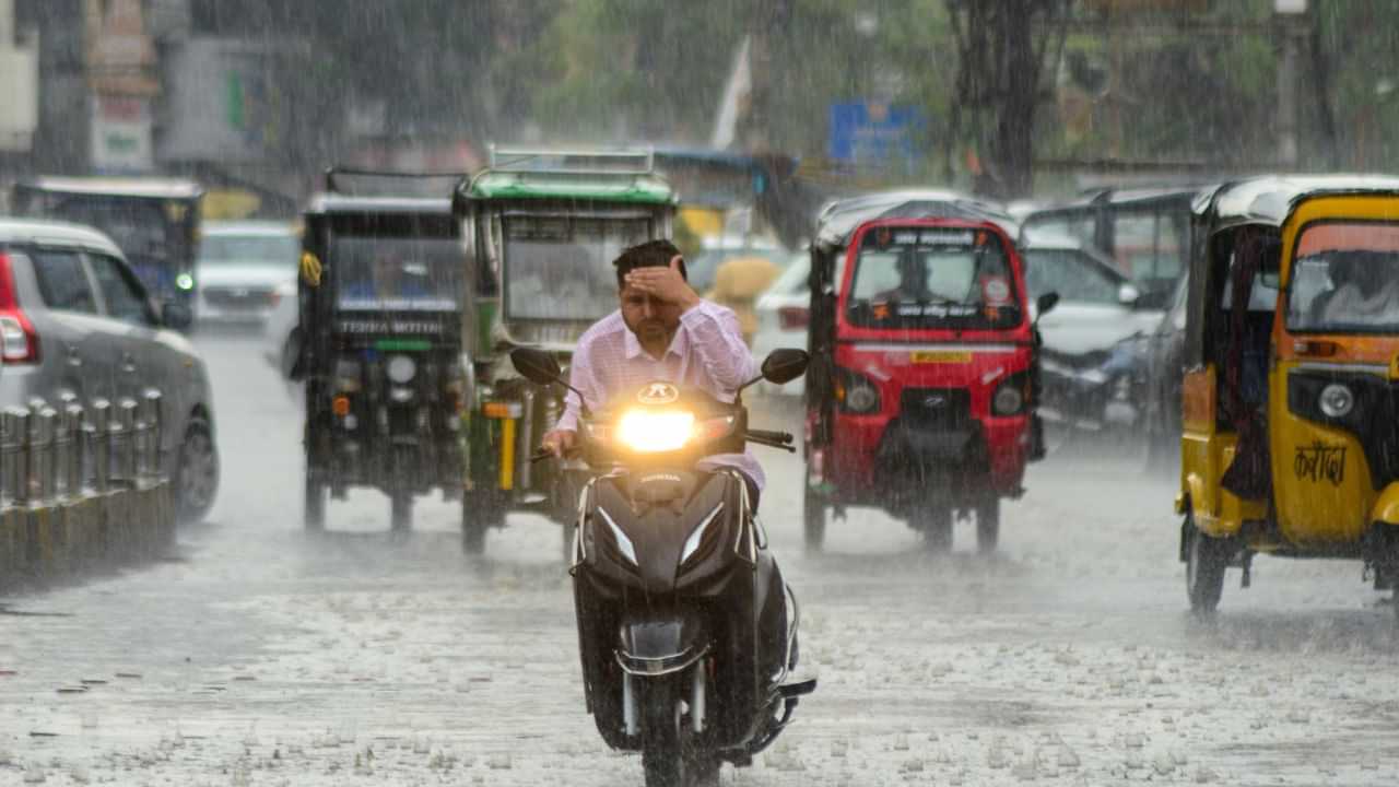 உருவாகிறது காற்றழுத்த தாழ்வு பகுதி.. தமிழகத்தில் வெளுக்கும் கனமழை.. வானிலை மையம் அலர்ட்! உருவாகிறது காற்றழுத்த தாழ்வு பகுதி.. தமிழகத்தில் வெளுக்கும் கனமழை.. வானிலை மையம் அலர்ட்!
