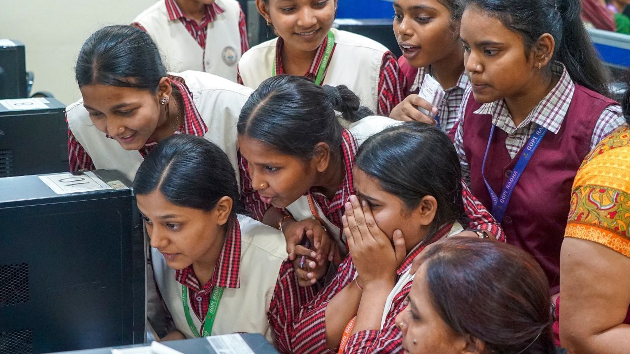 TN Class 12 Result 2025: பிளஸ் டூ தேர்வு முடிவுகள்..! எப்போது, எங்கு வெளியாகிறது..? A டூ Z விவரம் இதோ! TN Class 12 Result 2025: பிளஸ் டூ தேர்வு முடிவுகள்..! எப்போது, எங்கு வெளியாகிறது..? A டூ Z விவரம் இதோ!