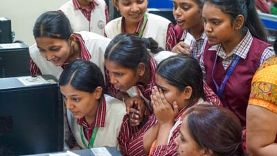 10ம் வகுப்பு ரிசல்ட்.. எந்த மாவட்டம் டாப்.. எது கடைசி.. ?