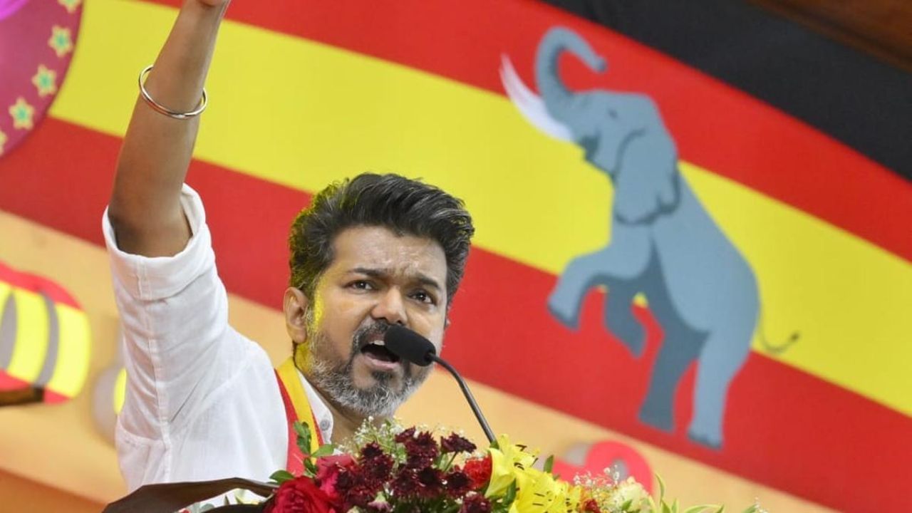 “மக்களாட்சி அல்ல.. பாசிச ஆட்சி” திமுகவை காட்டமாக விமர்சித்த விஜய்!