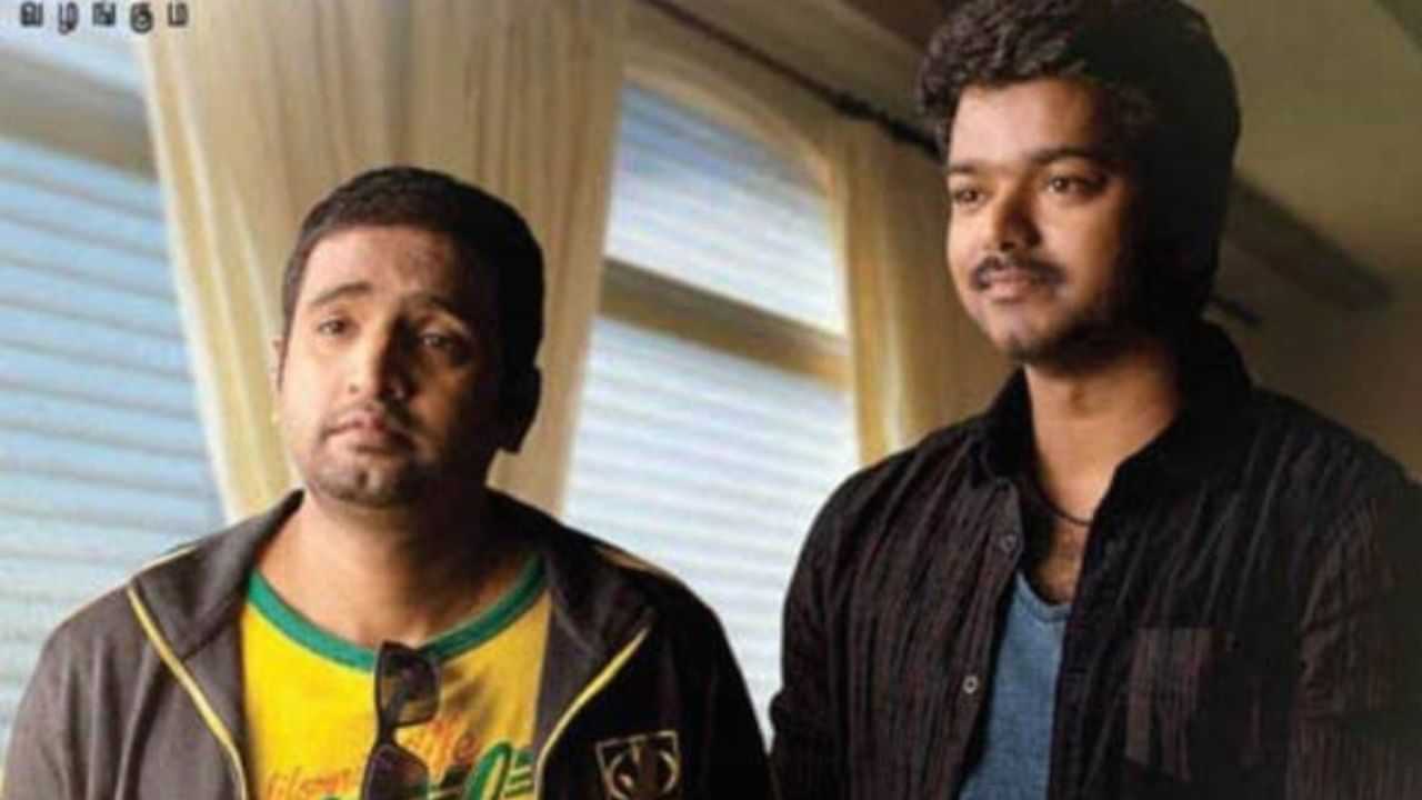 Vijay : சந்தானம் கூட இருந்தாலே கஷ்டம்தான்.. தலைவா படத்தில் அவர் பண்ண விஷயத்தை மறக்க முடியாது- நடிகர் விஜய்!