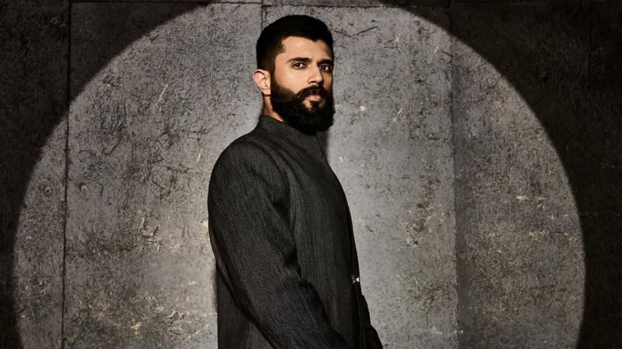 Vijay Deverakonda : தமிழில் அவர் இயக்கத்தில் நடிக்கணும் – விஜய் தேவரகொண்டா! Vijay Deverakonda : தமிழில் அவர் இயக்கத்தில் நடிக்கணும் – விஜய் தேவரகொண்டா!