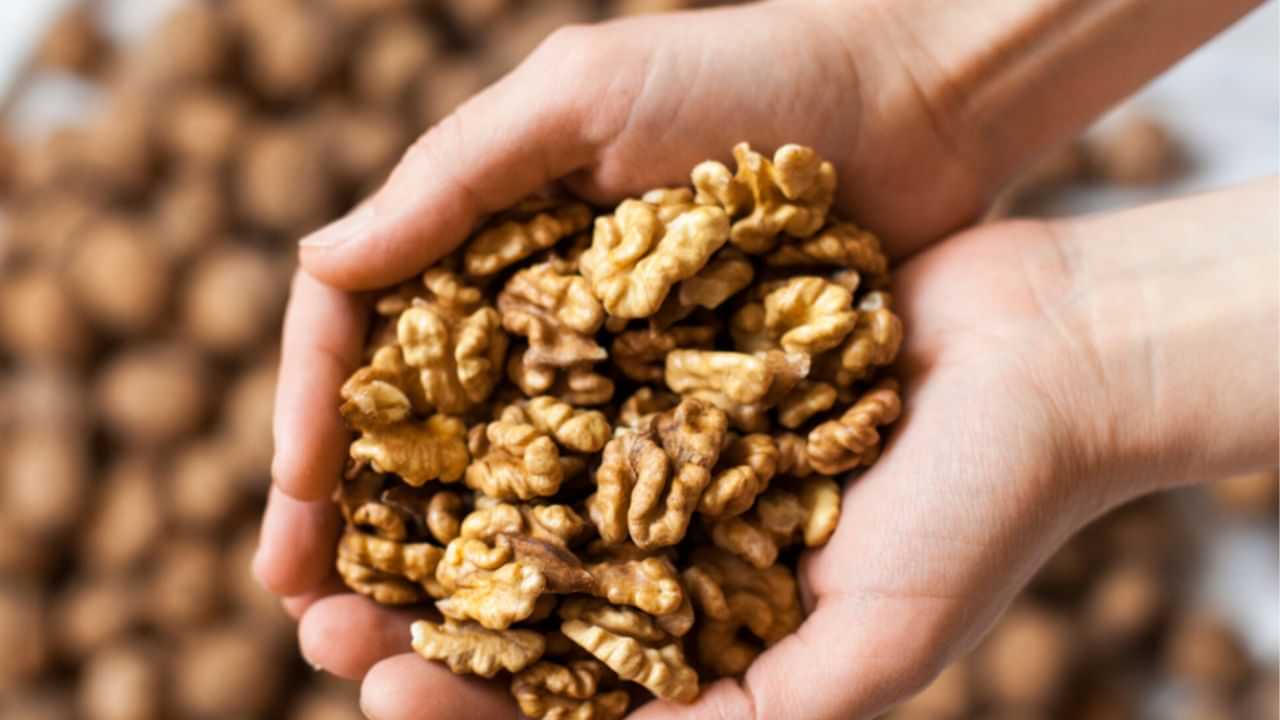 தேசிய வால்நட் தினம்: வால்நட்டின் 4 ஆரோக்கிய நன்மைகள்!