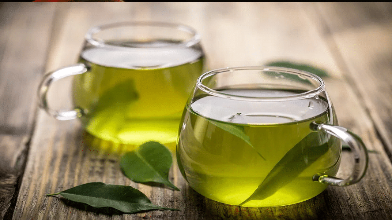 தினமும் கிரீன் டீ குடிப்பதால் 2 வாரங்களில் உடலில் ஏற்படும் மாற்றங்கள் – ஆச்சரிய தகவல் தினமும் கிரீன் டீ குடிப்பதால் 2 வாரங்களில் உடலில் ஏற்படும் மாற்றங்கள் – ஆச்சரிய தகவல்
