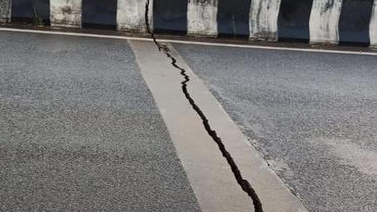 சென்னை கோயம்பேடு சாலையில் விரிசல் – வாகன ஓட்டிகள் அச்சம்