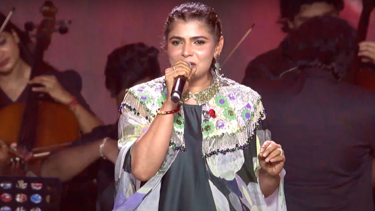 இன்னும் 15 வருஷம் ஆச்சுனா 100 சின்மயி, ஷ்ரேயா கோஷல்களை விழுங்கும் அளவிற்கு பெரிய ஆளாக வருவார் தீ – வைரலாகும் சின்மயி பேச்சு இன்னும் 15 வருஷம் ஆச்சுனா 100 சின்மயி, ஷ்ரேயா கோஷல்களை விழுங்கும் அளவிற்கு பெரிய ஆளாக வருவார் தீ – வைரலாகும் சின்மயி பேச்சு