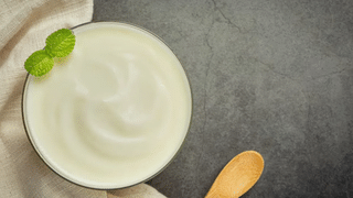 Curd Vs Yogurt – இரண்டுக்கும் உள்ள வித்தியாசம் என்ன? எது சிறந்தது?