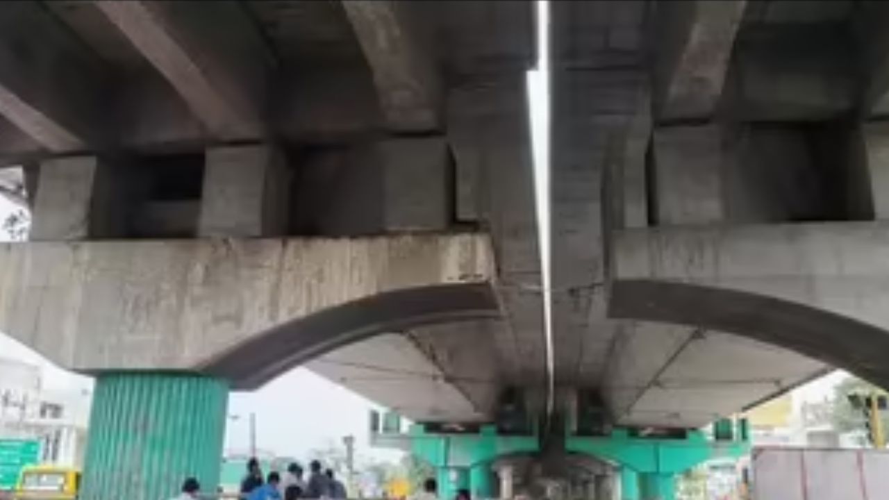 தேசிய நெடுஞ்சாலை மேம்பாலத்தில் விரிசல்.. பாதியில் நிறுத்தப்பட்ட போக்குவரத்து சேவை! தேசிய நெடுஞ்சாலை மேம்பாலத்தில் விரிசல்.. பாதியில் நிறுத்தப்பட்ட போக்குவரத்து சேவை!