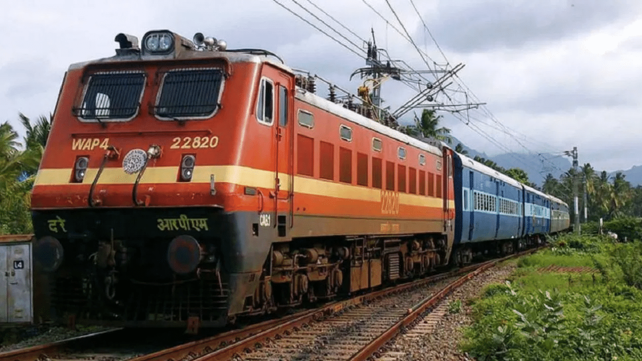 ஐஆர்சிடிசி தளத்தில் ஏஐ – பேசியே ரயில் டிக்கெட் வாங்கலாம் – எப்படி செயல்படும்? ஐஆர்சிடிசி தளத்தில் ஏஐ – பேசியே ரயில் டிக்கெட் வாங்கலாம் – எப்படி செயல்படும்?