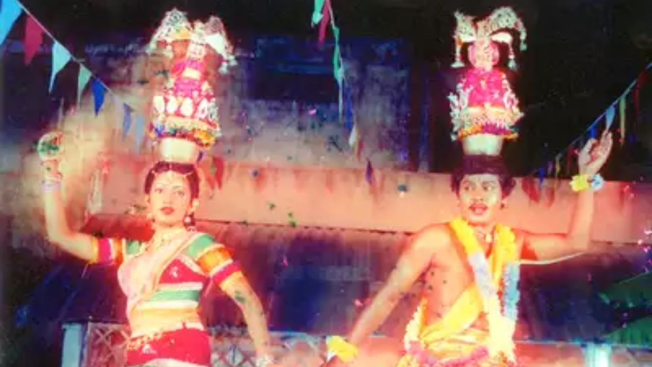 ரீ – ரிலீஸாகும் கரகாட்டகாரன் படம்… நடிகர் ராமராஜன் கொடுத்த அப்டேட் ரீ – ரிலீஸாகும் கரகாட்டகாரன் படம்… நடிகர் ராமராஜன் கொடுத்த அப்டேட்