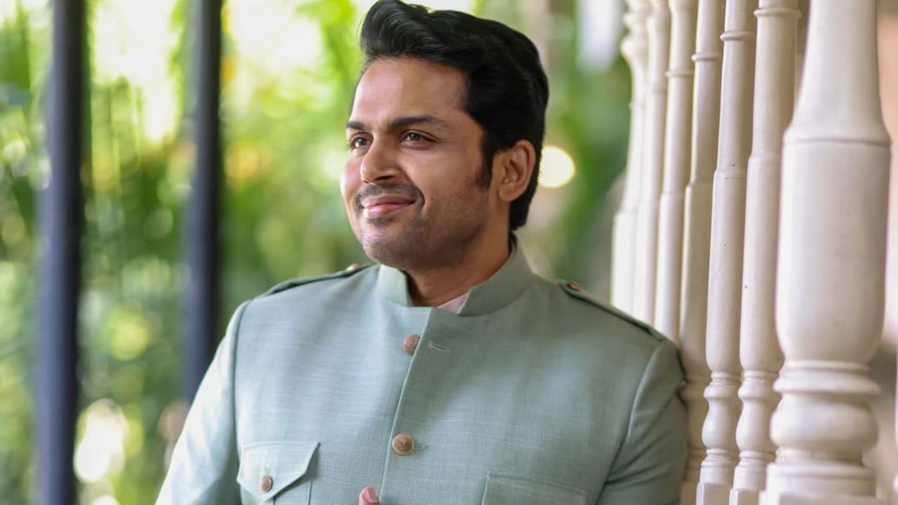 Karthi : எங்க அத்தையைப் படிக்கவைக்க முடியவில்லை.. மேடையில் கண்ணீர் மல்கப் பேசிய கார்த்தி! Karthi : எங்க அத்தையைப் படிக்கவைக்க முடியவில்லை.. மேடையில் கண்ணீர் மல்கப் பேசிய கார்த்தி!