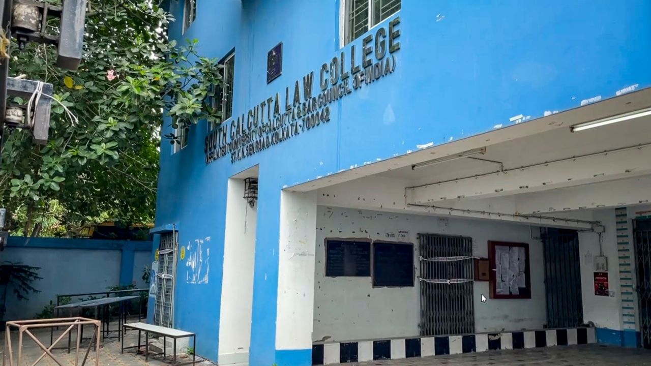கொல்கத்தா மாணவி பாலியல் வன்கொடுமை.. சிசிடிவியில் வெளிவந்த அதிர்ச்சி உண்மைகள்.. என்ன நடந்தது?
