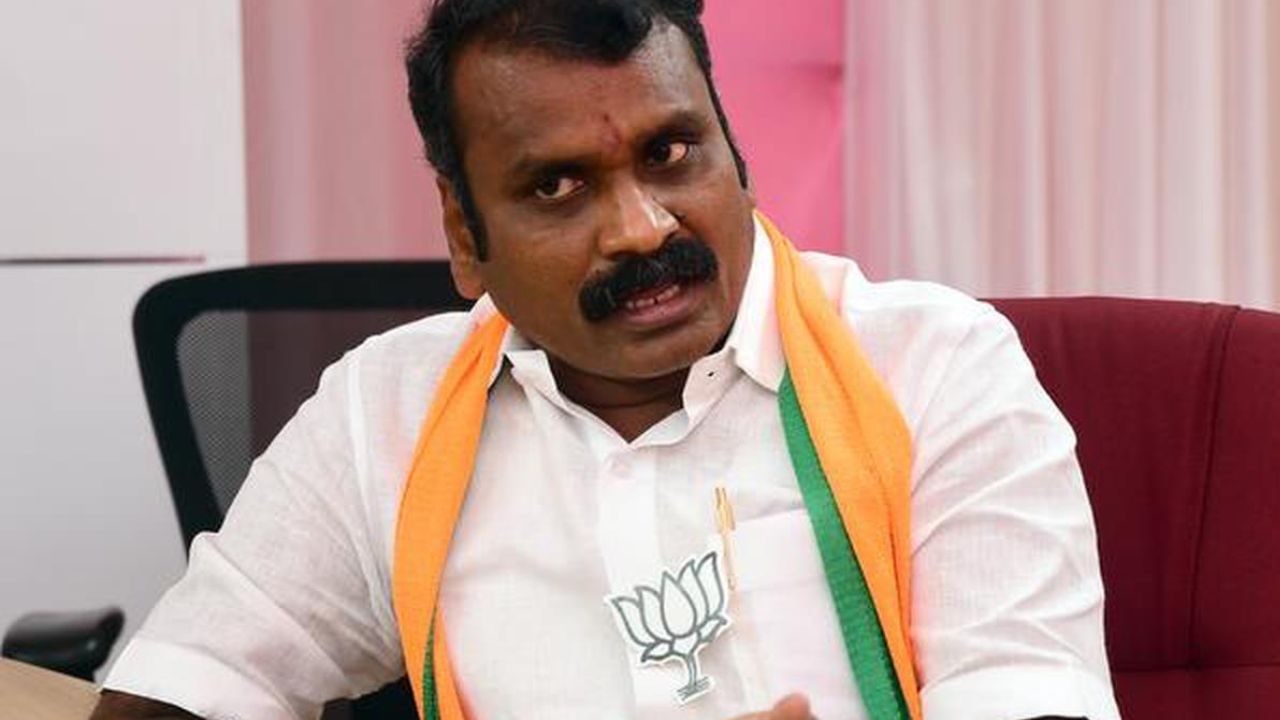 “கமிஷன், கலெக்ஷன், கரப்ஷன்”-காக தமிழ்நாட்டுக்கு வர முதலீட்டாளர்கள் அச்சம் – எல். முருகன் “கமிஷன், கலெக்ஷன், கரப்ஷன்”-காக தமிழ்நாட்டுக்கு வர முதலீட்டாளர்கள் அச்சம் – எல். முருகன்