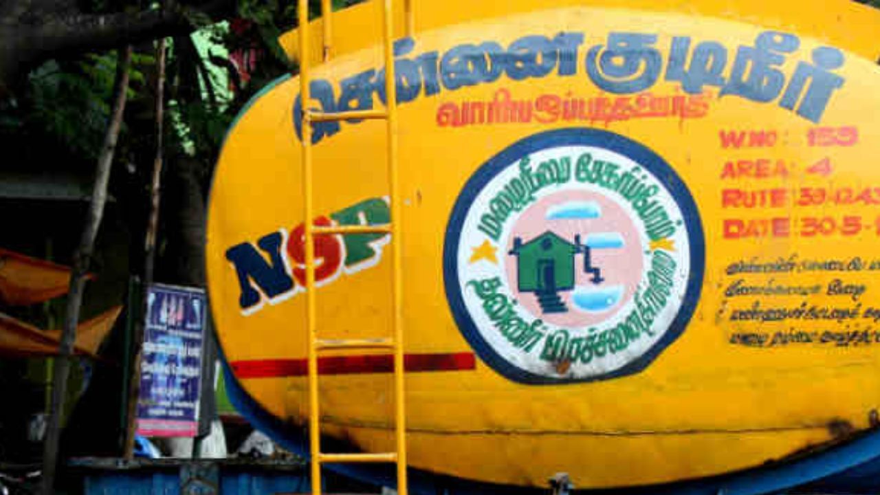 சென்னையில் குடிநீர் லாரிகள் இயக்கும் நேரத்தில் மாற்றம்.. புதிய கட்டுப்பாடுகள் விதிப்பு.. சென்னையில் குடிநீர் லாரிகள் இயக்கும் நேரத்தில் மாற்றம்.. புதிய கட்டுப்பாடுகள் விதிப்பு..