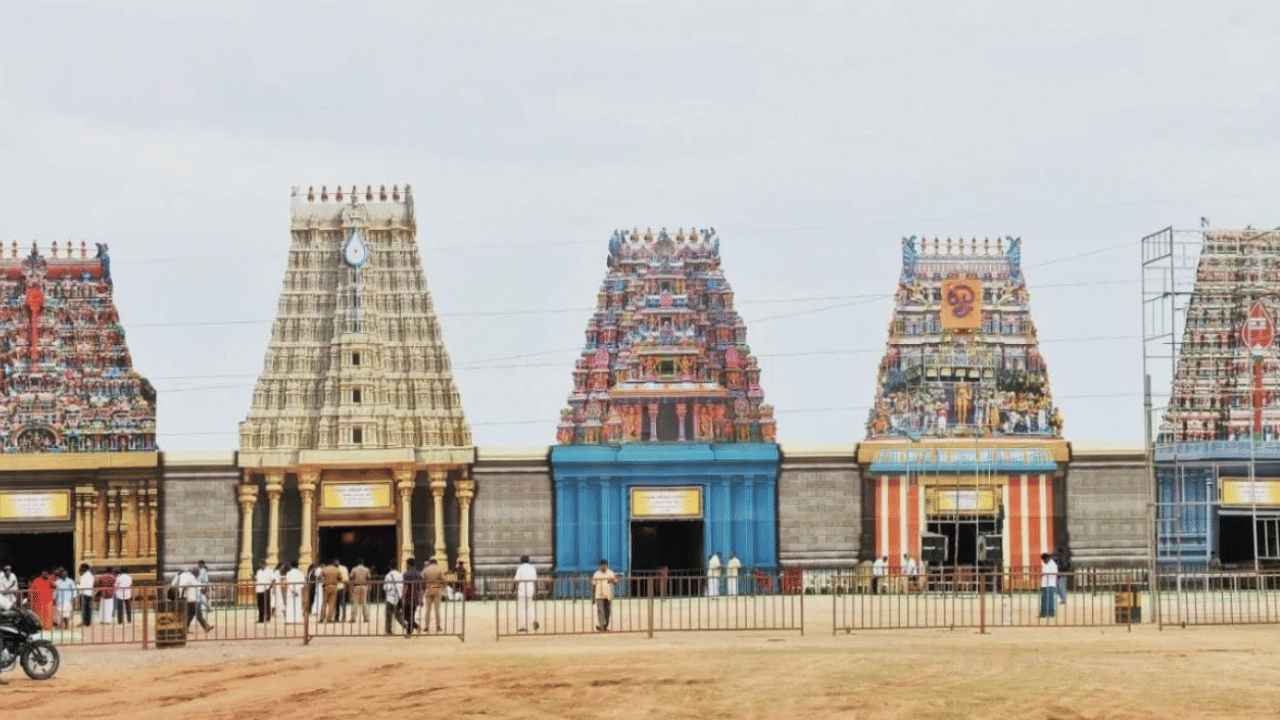 முருக பக்தர்கள் மாநாடு : முக்கிய சாலைகளில் மதுரையில் போக்குவரத்து மாற்றம்  - முக்கிய விவரம் இதோ முருக பக்தர்கள் மாநாடு : முக்கிய சாலைகளில் மதுரையில் போக்குவரத்து மாற்றம்  - முக்கிய விவரம் இதோ
