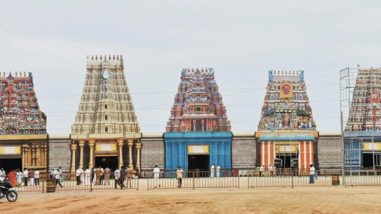 முருக பக்தர்கள் மாநாடு : முக்கிய சாலைகளில் மதுரையில் போக்குவரத்து மாற்றம் – முக்கிய விவரம் இதோ முருக பக்தர்கள் மாநாடு : முக்கிய சாலைகளில் மதுரையில் போக்குவரத்து மாற்றம் – முக்கிய விவரம் இதோ