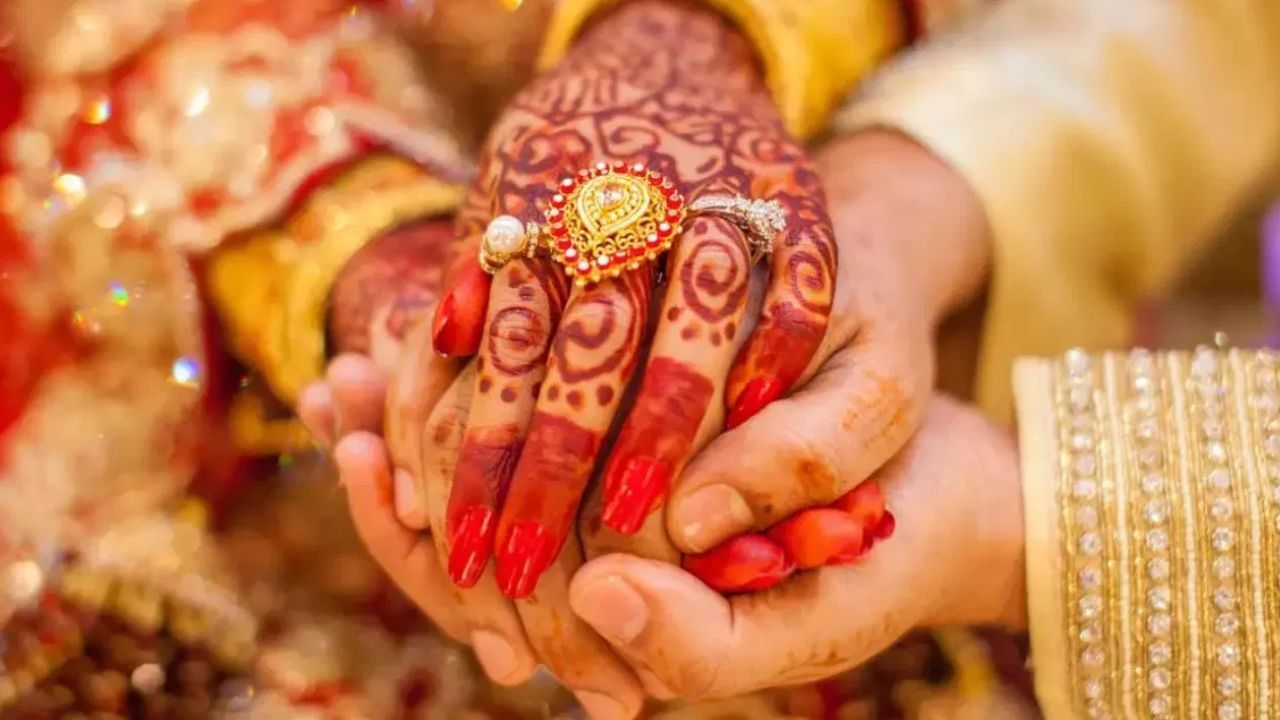 கணவன், மனைவி ஒரே ராசியா? – உங்கள் வாழ்க்கை இப்படித்தான் இருக்கும்! கணவன், மனைவி ஒரே ராசியா? – உங்கள் வாழ்க்கை இப்படித்தான் இருக்கும்!