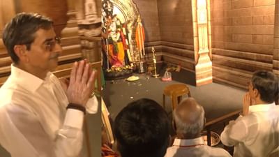 முருக பக்தர்கள் மாநாடு - சாமி தரிசனம் செய்த ஆளுநர் ஆர்.என். ரவி.. முருக பக்தர்கள் மாநாடு - சாமி தரிசனம் செய்த ஆளுநர் ஆர்.என். ரவி..
