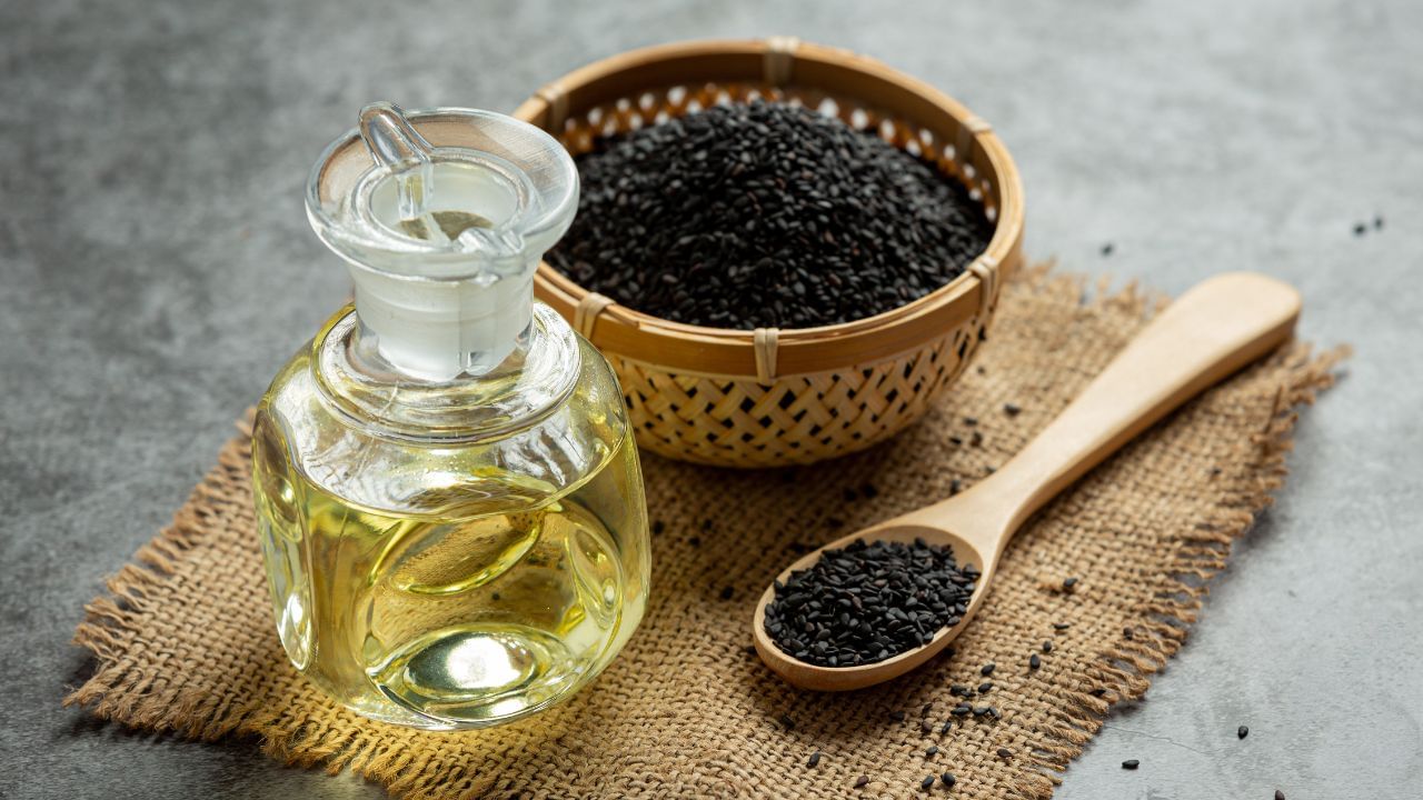Sesame Oil Benefits: தலை முதல் கால் வரை..! நல்லெண்ணெய் இவ்வளவு அதிசயத்தை நிகழ்த்துமா..? Sesame Oil Benefits: தலை முதல் கால் வரை..! நல்லெண்ணெய் இவ்வளவு அதிசயத்தை நிகழ்த்துமா..?