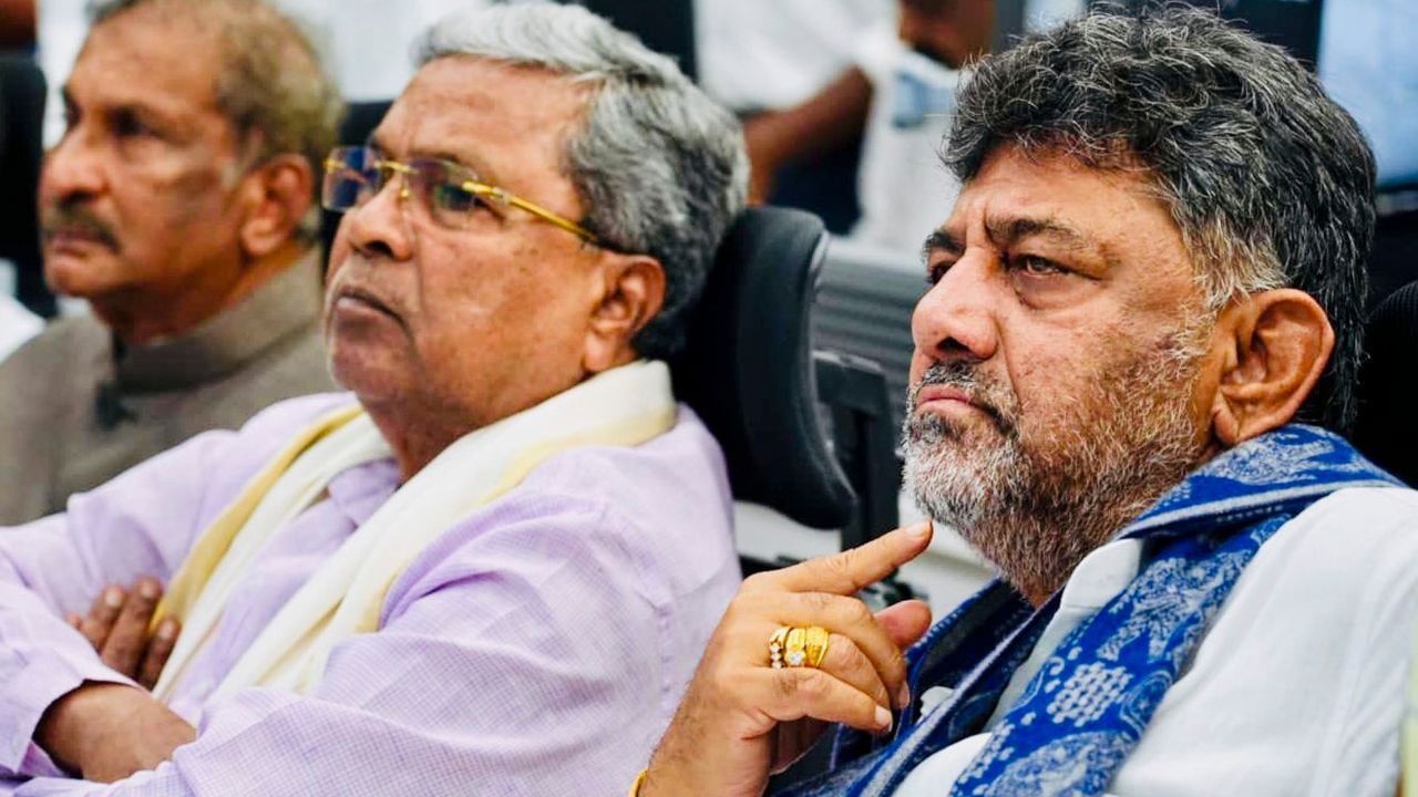 சித்தராமையா தான் முதல்வர்.. குழப்பங்களுக்கு முற்றுப்புள்ளி – சித்தராமையா மற்றும் டி.கே சிவகுமார் சொன்ன விஷயம்.. சித்தராமையா தான் முதல்வர்.. குழப்பங்களுக்கு முற்றுப்புள்ளி – சித்தராமையா மற்றும் டி.கே சிவகுமார் சொன்ன விஷயம்..