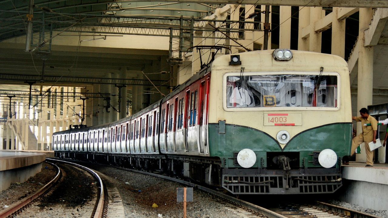 Train Cancelled : சென்னை பொதுமக்களுக்கு முக்கிய அறிவிப்பு.. இந்த வழித்தடத்தில் மின்சார ரயில்கள் ரத்து! Train Cancelled : சென்னை பொதுமக்களுக்கு முக்கிய அறிவிப்பு.. இந்த வழித்தடத்தில் மின்சார ரயில்கள் ரத்து!