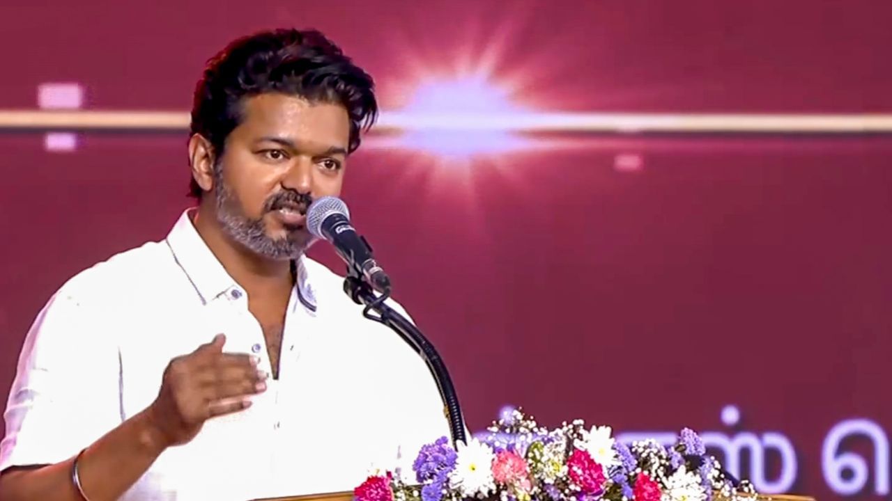“காமராஜர் என அழைக்க வேண்டாம்” கறாராக சொன்ன தவெக தலைவர் விஜய்! “காமராஜர் என அழைக்க வேண்டாம்” கறாராக சொன்ன தவெக தலைவர் விஜய்!