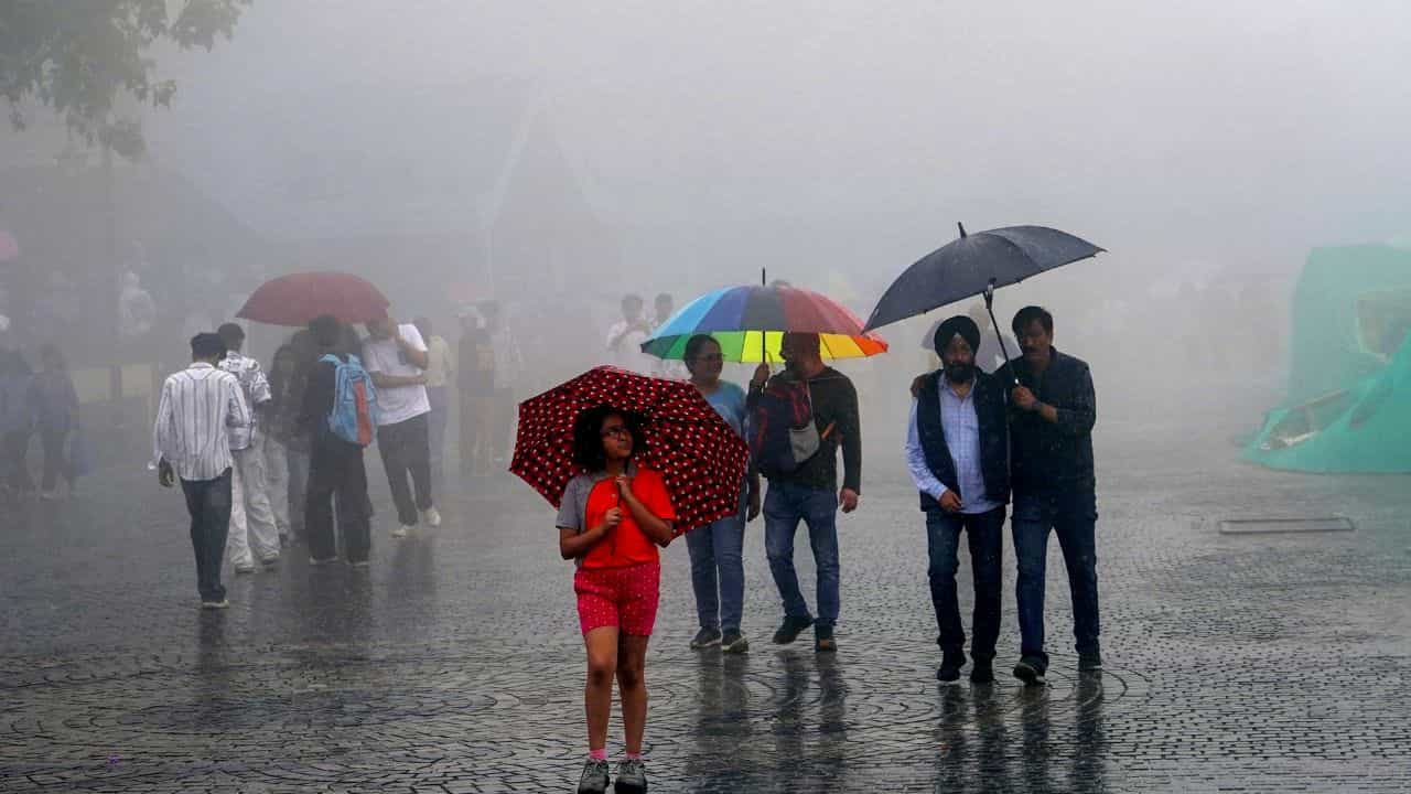 அவலாஞ்சியில் பதிவான 18 செ.மீ மழை.. கோவை, நீலகிரிக்கு கனமழை எச்சரிக்கை.. அவலாஞ்சியில் பதிவான 18 செ.மீ மழை.. கோவை, நீலகிரிக்கு கனமழை எச்சரிக்கை..