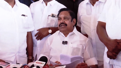 காவல்துறைக்கு அழுத்தம் கொடுத்தது யார்? - எடப்பாடி பழனிசாமி கேள்வி காவல்துறைக்கு அழுத்தம் கொடுத்தது யார்? - எடப்பாடி பழனிசாமி கேள்வி