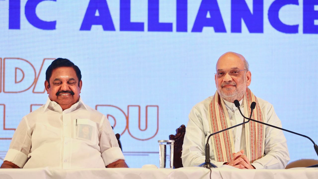 அதிமுக வென்றால் கூட்டணி ஆட்சியா? ஒரே வார்த்தையில் திட்டவட்டமாக சொன்ன அமித் ஷா