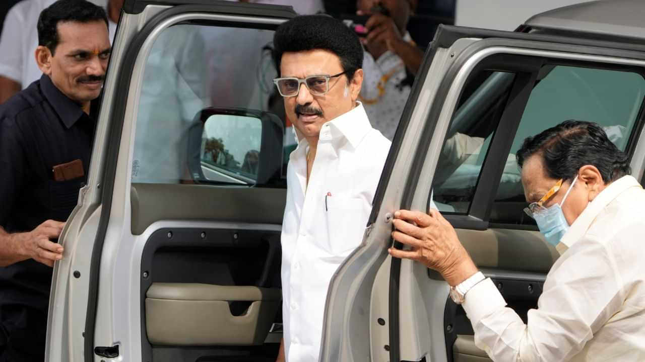 Tamil Nadu CM Stalin Discharged: பூரண நலத்துடன் வீடு திரும்பிய முதலமைச்சர் ஸ்டாலின்.. 3 நாட்கள் ஓய்வில் இருக்க அறிவுறுத்தல்..!