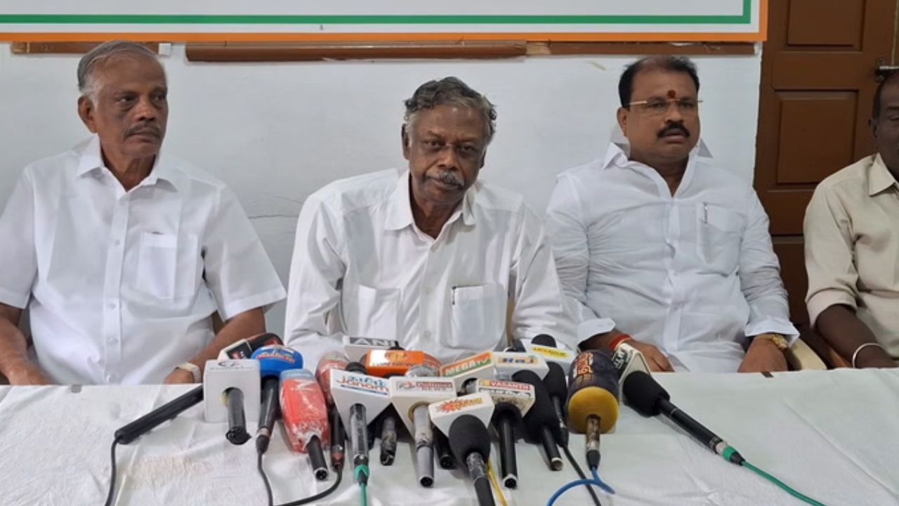 காமராஜர் பற்றி சர்ச்சை கருத்து.. முன்னாள் எம்.பி., தனுஷ்கோடி ஆதித்தன் எச்சரிக்கை