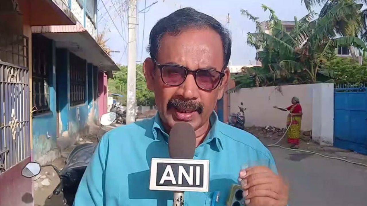 4 மீனவர்கள் கைது.. மீண்டும் இலங்கை கடற்படை அட்டூழியம்! கொதிந்தெழுந்த மீனவ சங்கம்!