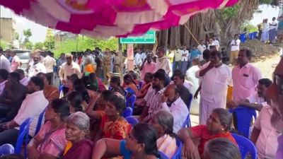 என் மகன் மரணத்திற்கு நீதி வேண்டும்.. புலம்பும் கவினின் தந்தை! என் மகன் மரணத்திற்கு நீதி வேண்டும்.. புலம்பும் கவினின் தந்தை!